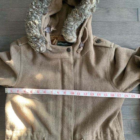 Women’s S Tan Eddie Bauer 50% Wool Coat and Faux Fur Hood - Picture 4 of 12